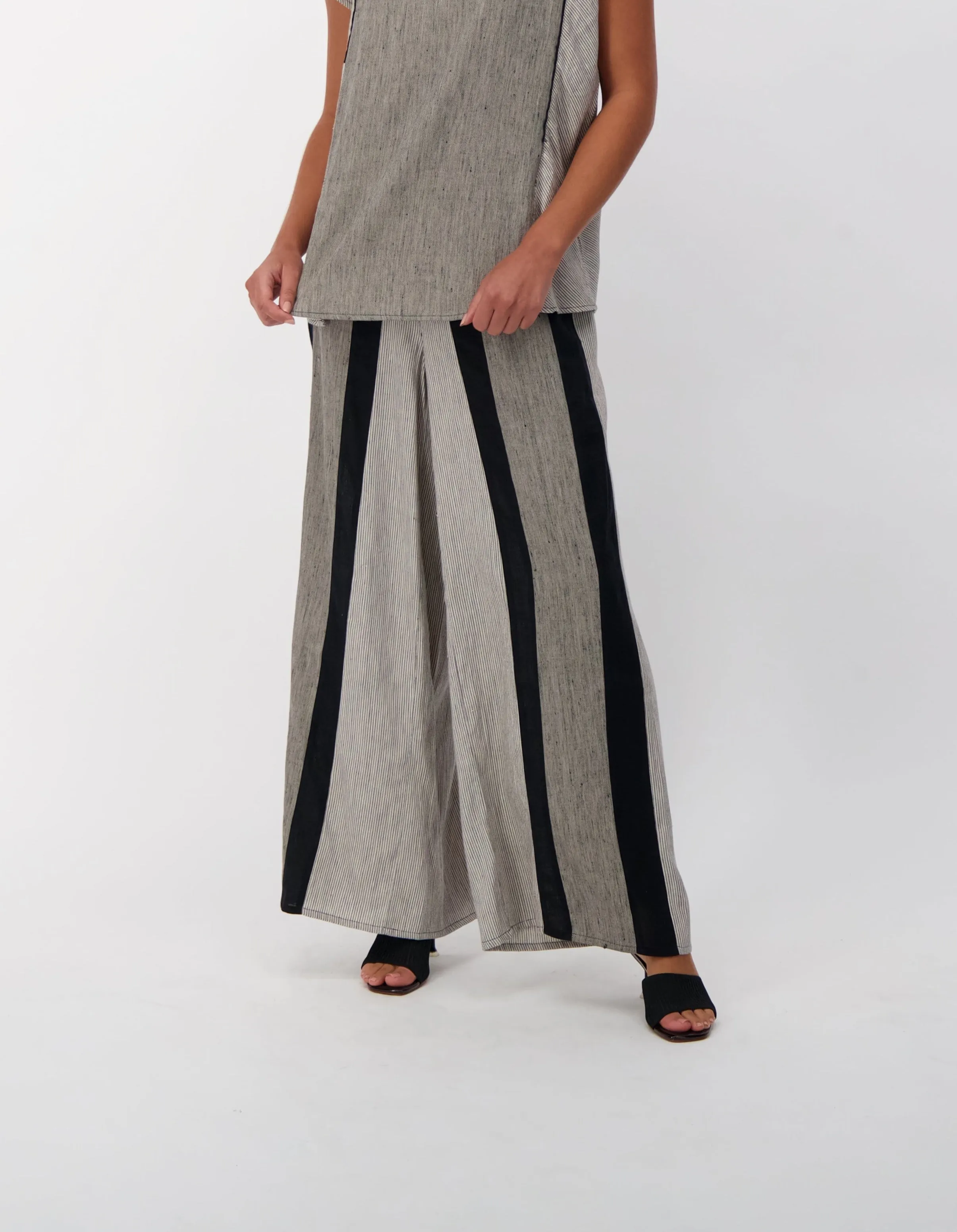 Linen Blend Wide Leg Pull On Pants