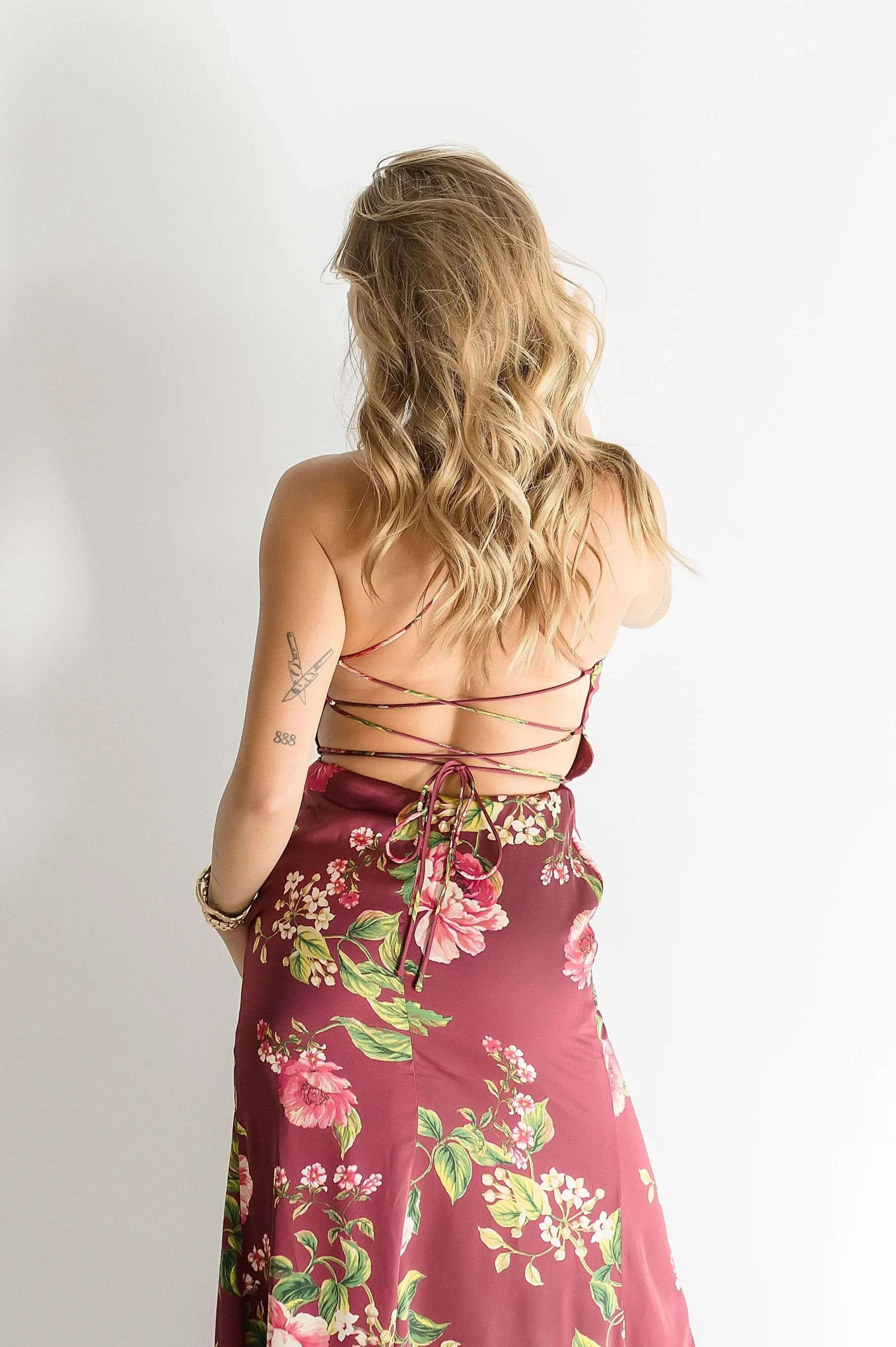 Sami Sleeveless Back Tie Floral Print Maxi Dress Burgundy